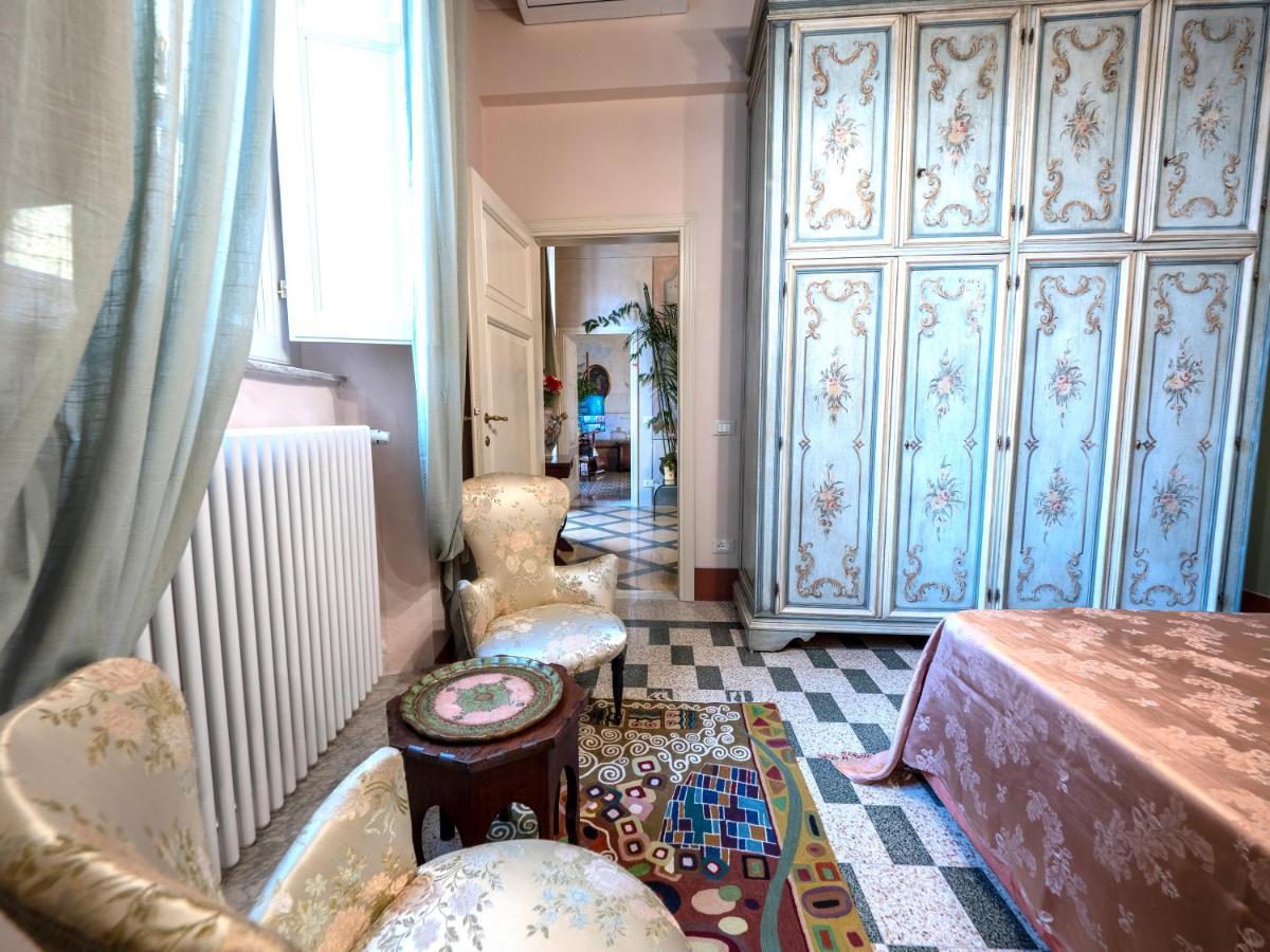 Luxury - Elegante Appartamento Nel Cuore Di Lucca Eksteriør bilde