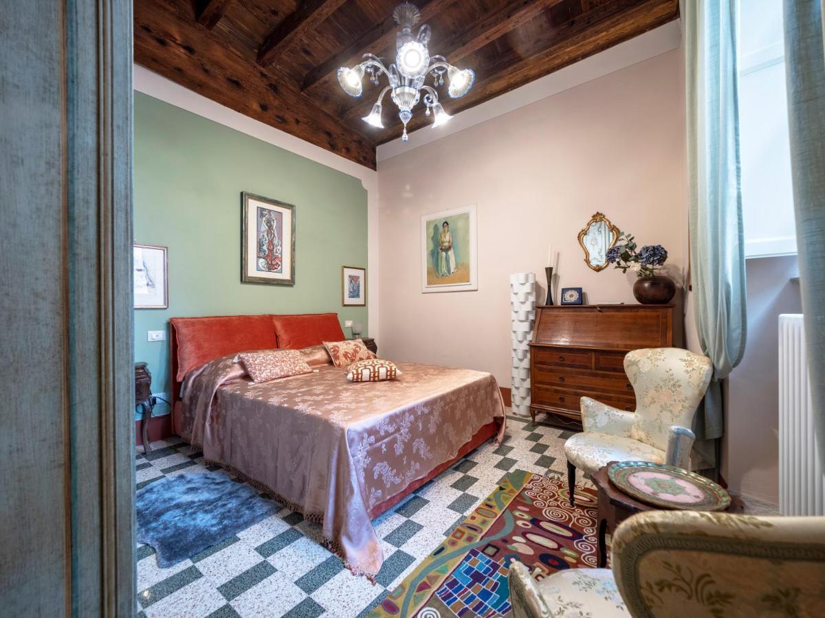 Luxury - Elegante Appartamento Nel Cuore Di Lucca Eksteriør bilde